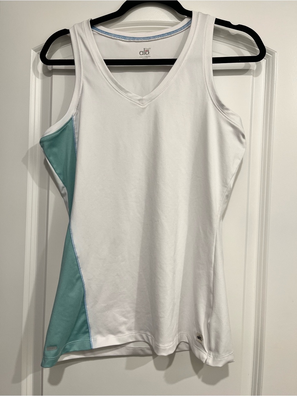 Alo Yoga Coolfit Women’s Sleeveless Tank Top White Aqua Athleisure Sports XL
